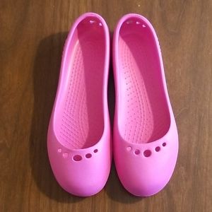 Women’s Crocs Pink Dress Flats - 7